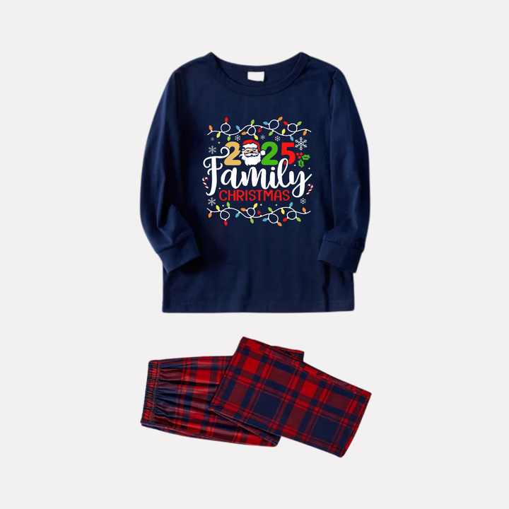 Drune | Marineblaues und rotes kariertes Weihnachts-Pyjama-Set mit Weihnachtslichtern und "2025 Familienweihnachten" Textdruck