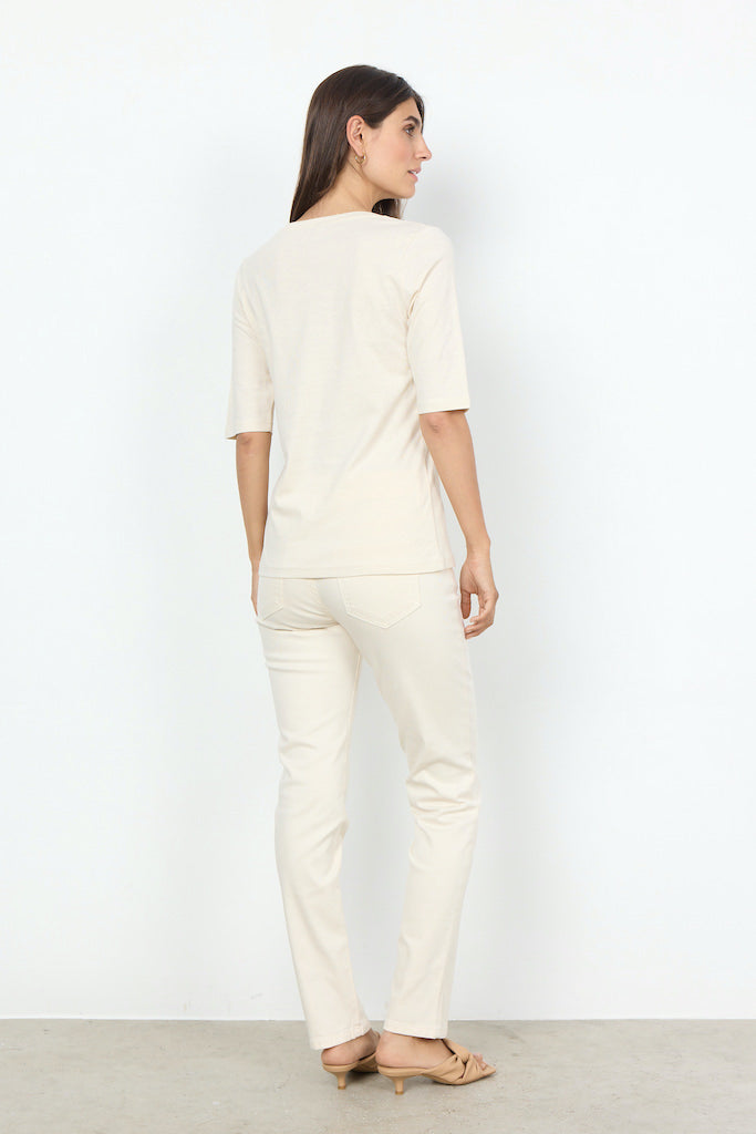 Drune T-Shirt mit längeren Ärmeln in Creme