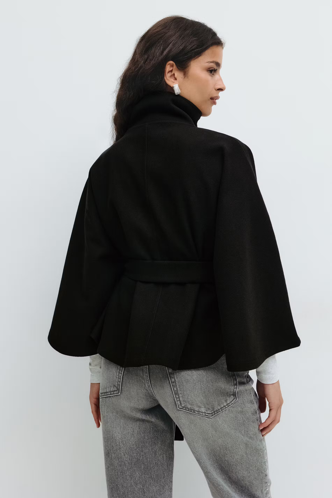 Drune | Elegante Damenjacke mit Gürtel