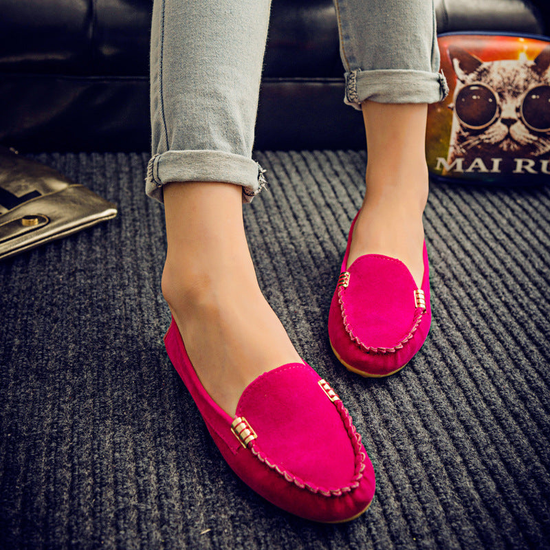 Damen Veloursleder-Mokassin mit profiliertem Gummisohlen-Design und Ziernaht Drune