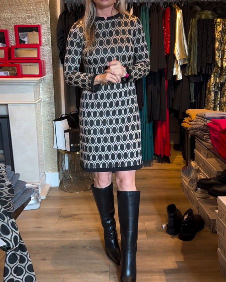 Drune | Polka Dot Print und Knielang