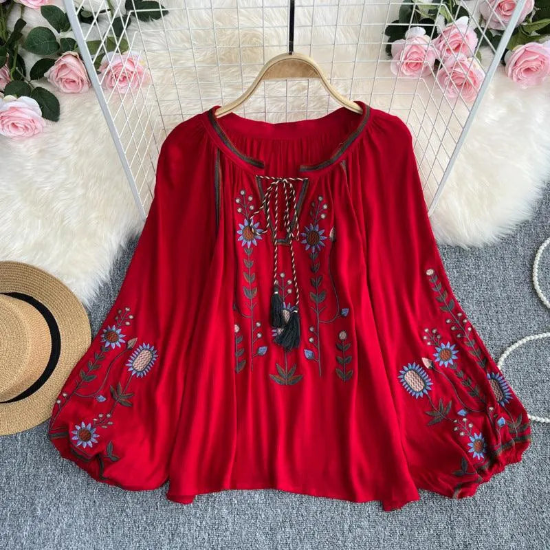 Drune | Damen Rundhalsbluse mit Stickerei