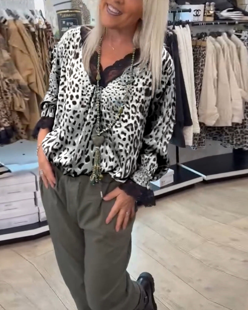 Drune | Bluse mit Leopardenmuster und V-Ausschnitt Sowie Patchwork Spitze