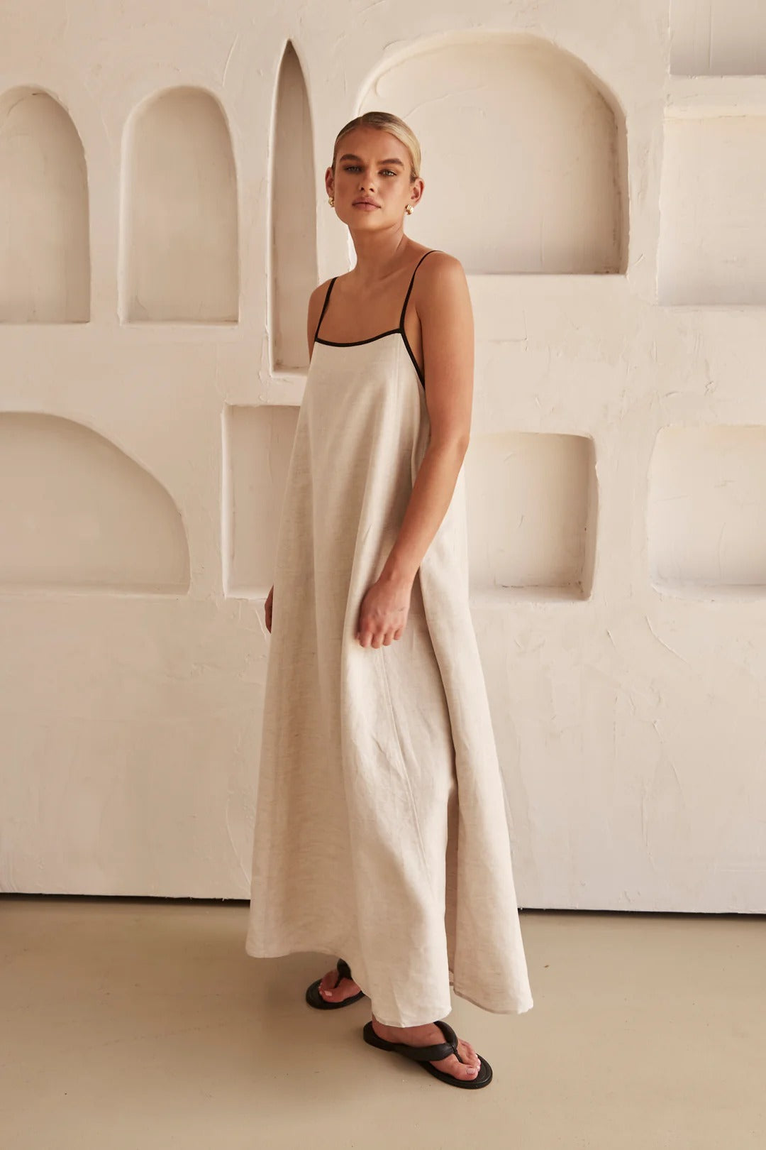 Drune | Langes Leinenkleid Im Kontrast