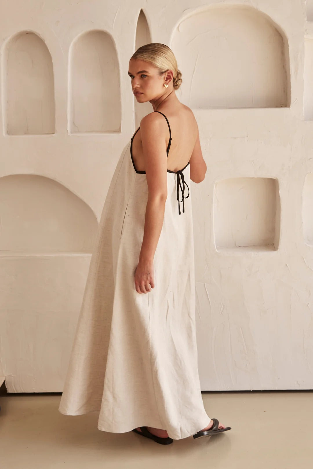Drune | Langes Leinenkleid Im Kontrast