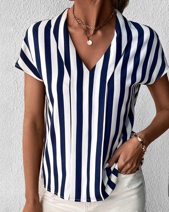 Drune | Sommerbluse In Einem Gestreiften Look