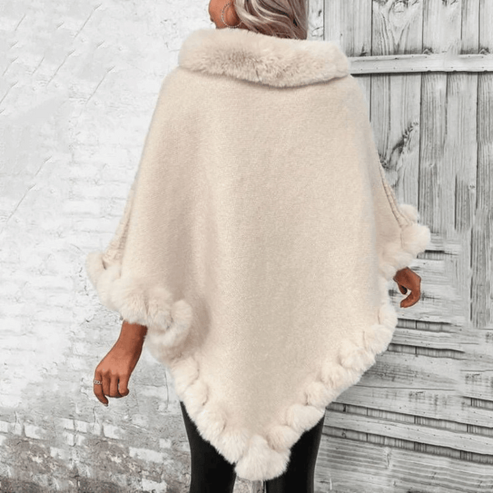Drune | Poncho mit weicher Webstruktur – stilvoller Damenponcho mit Kragen und Kunstpelzabschluss