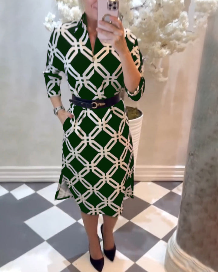 Drune | Kleid mit Geometrischem Print und Seitlichem Schlitz