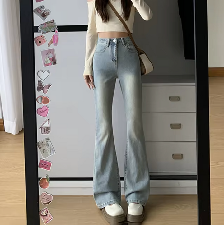 Drune | Schicke High-Waist-Schlagjeans für Damen