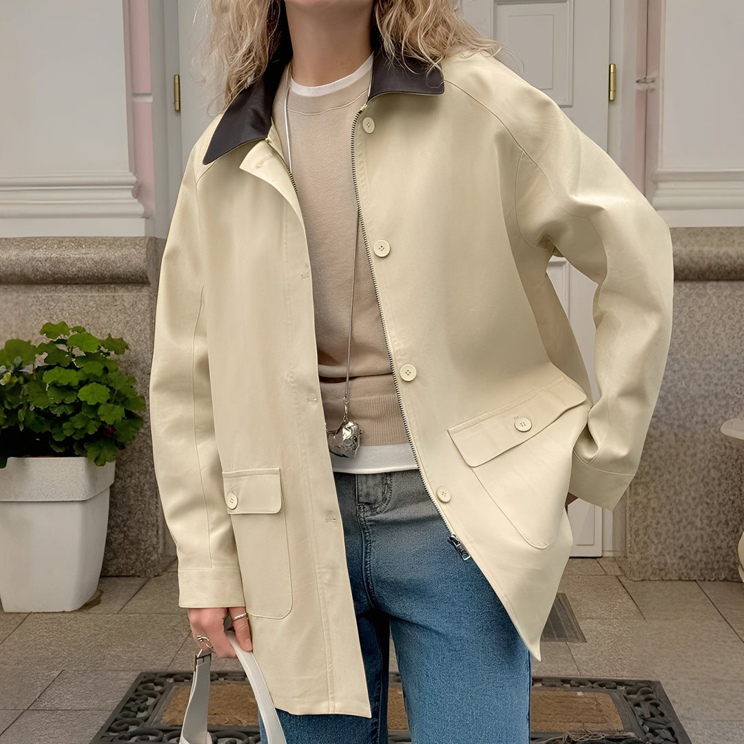 Drune | Stylische, lockere Jacke mit Polokragen für Frauen