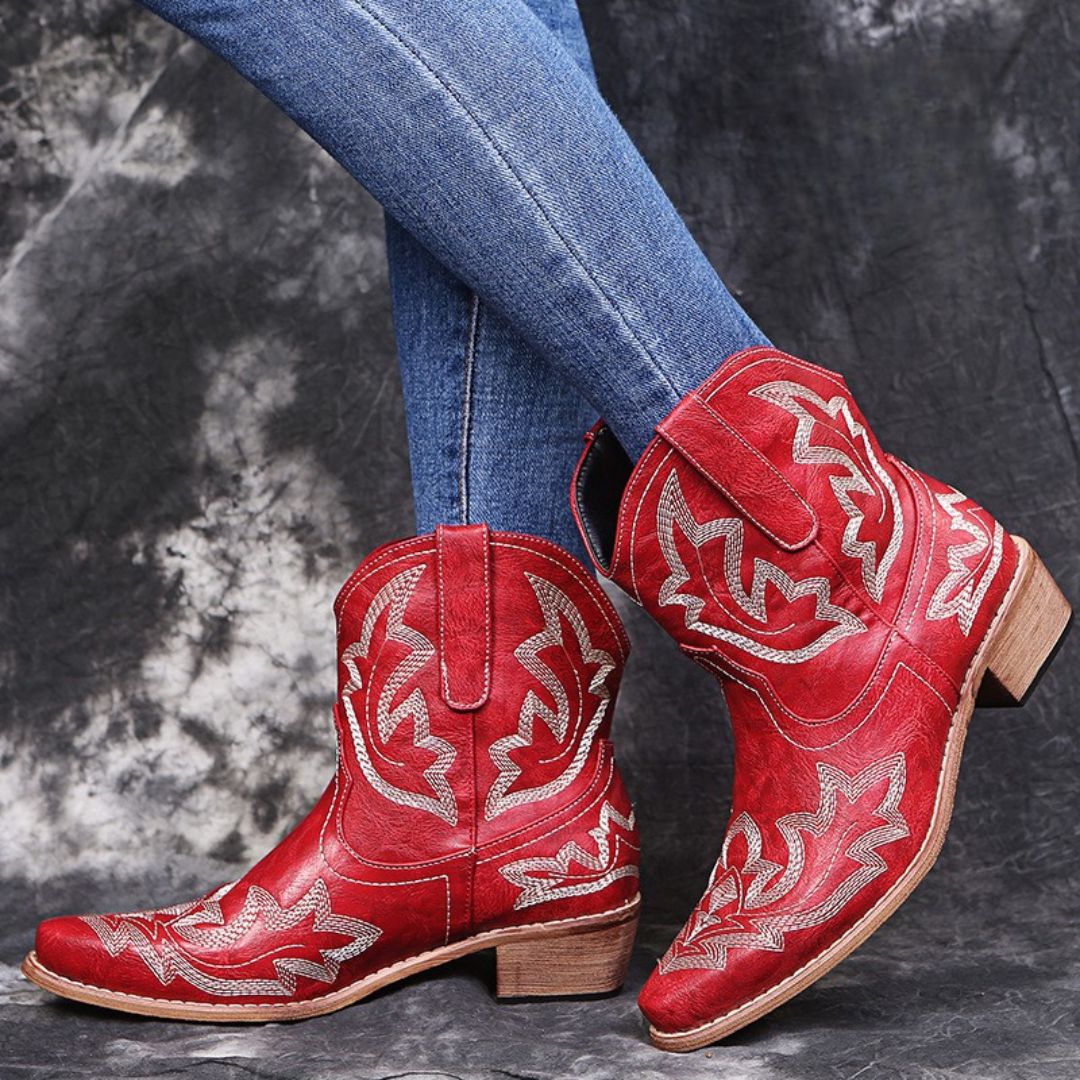 Drune | Westernstiefel Besticktes Leder Spitz Zulaufend Knöchelhoch Blockabsatz