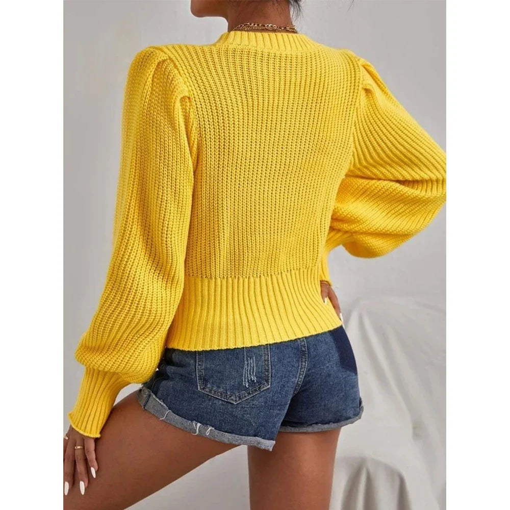 Drune | Cozy knit sweater with stylish chain detail