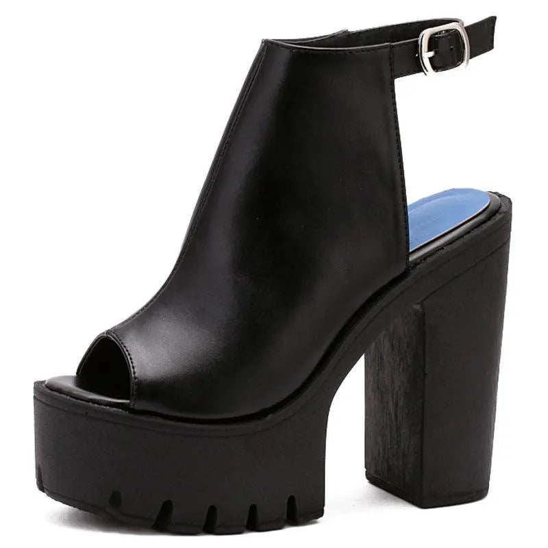 Drune | Sandalen mit dickem Absatz