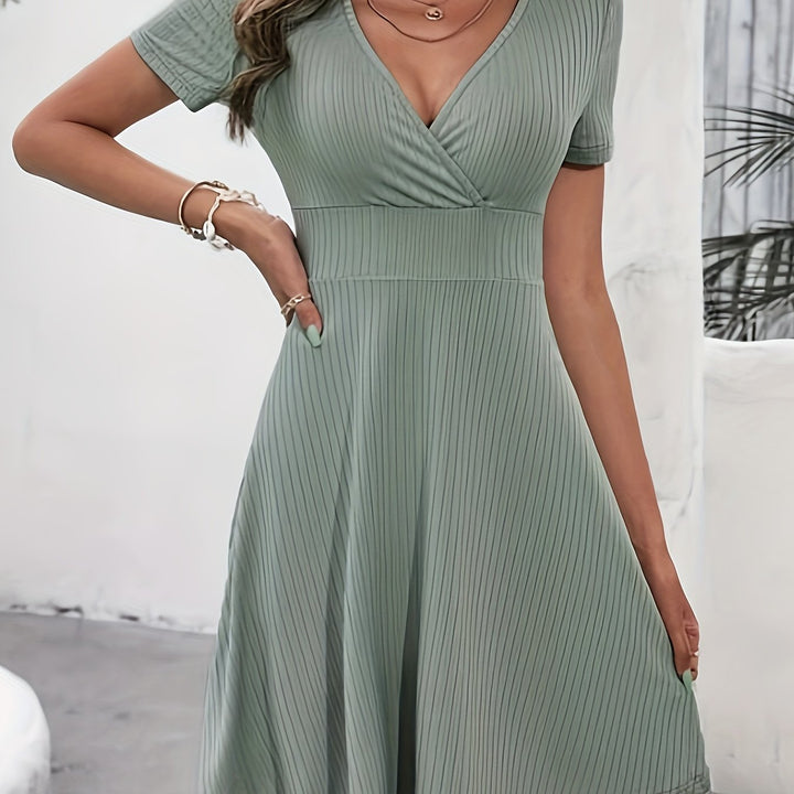 Drune | Sommerkleid für Damen mit V-Ausschnitt Elegant Tailliert Kurzärmelig