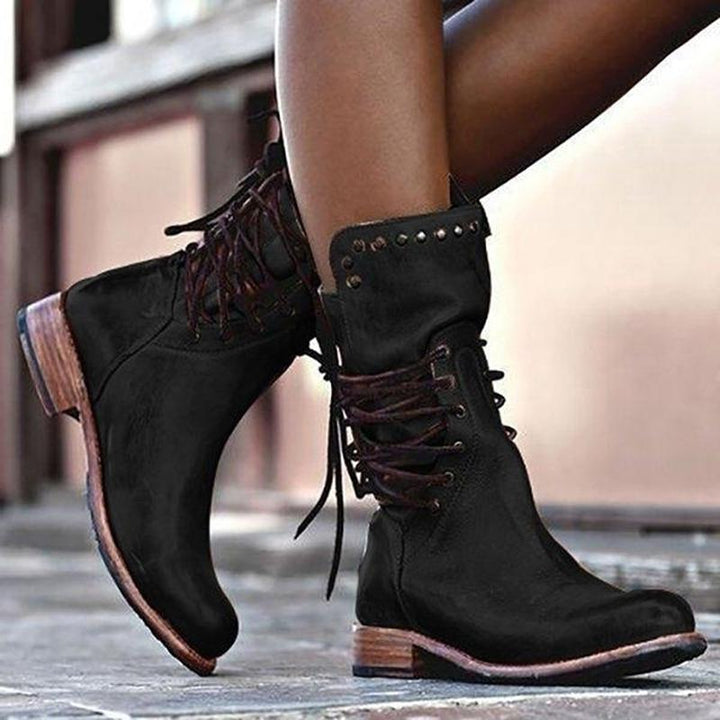 Drune | Stiefeletten Leder Schnürung Nieten Details Niedriger Absatz Runde Spitze