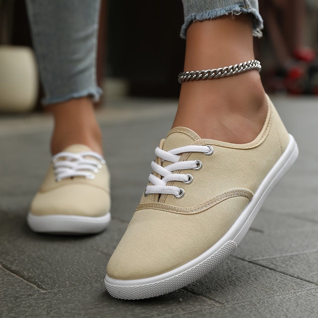 Drune | Bequeme Niedrige Canvas Sneakers in Weiß