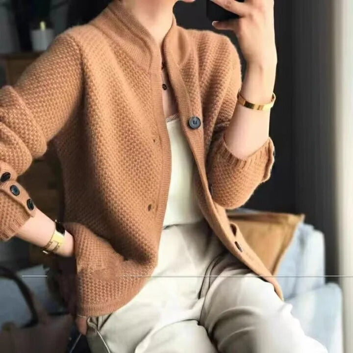 Drune | Strickjacke - Gestricktes Muster - Knopfverschluss - Hoher Kragen - Mit Taschen