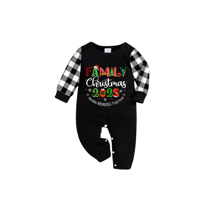 Drune | Gemeinsame Erinnerungen Familie Weihnachten 2025 Pyjama Set - Schwarzes Oberteil Schwarz-Weiße Karohose Farbige Weihnachtsgrafik