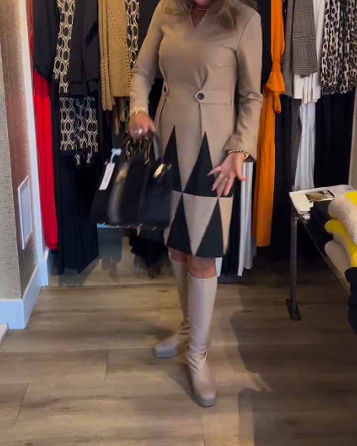 Drune | Kleid mit Geometrischem Print