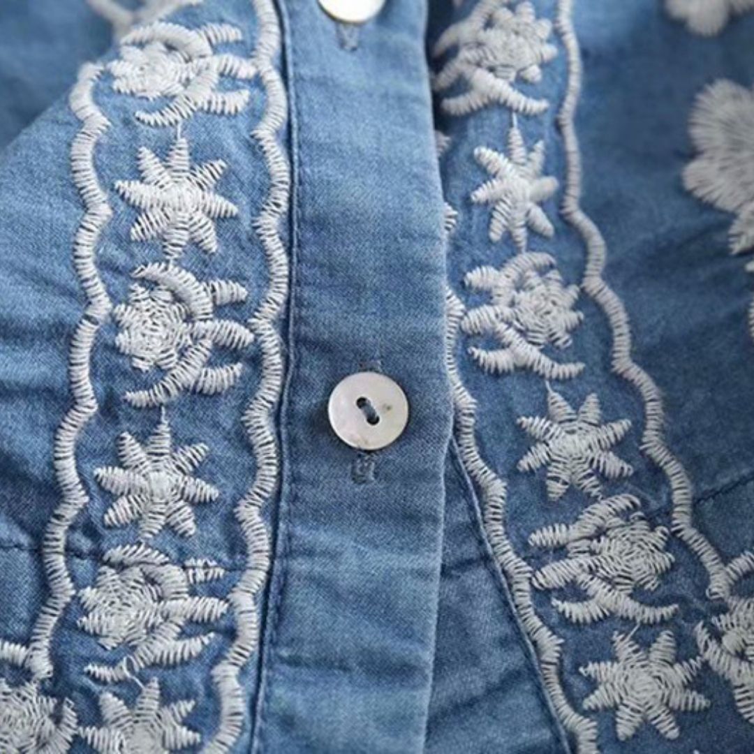 Drune | Bestickte Blumenbluse mit Knopfleiste