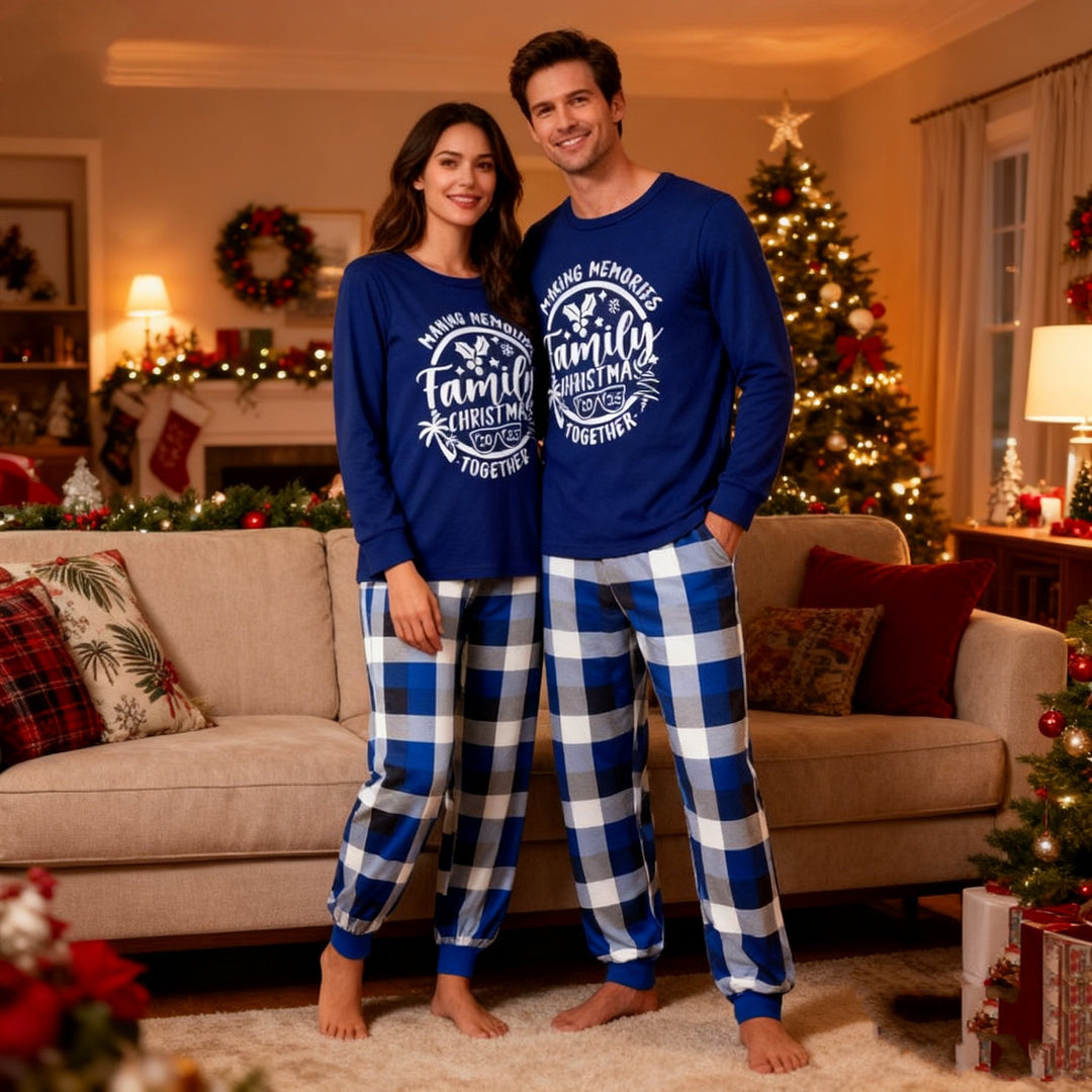 Drune | Weihnachts-Paar Blaue Karierte Pyjamas mit Make Memories Together 2025 Druck