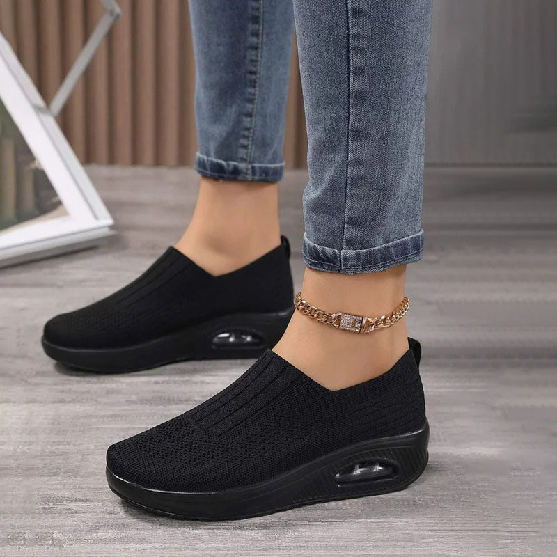 Drune | Atmungsaktive Slip on Sneaker Mit Ergonomischer Sohle Für Damen