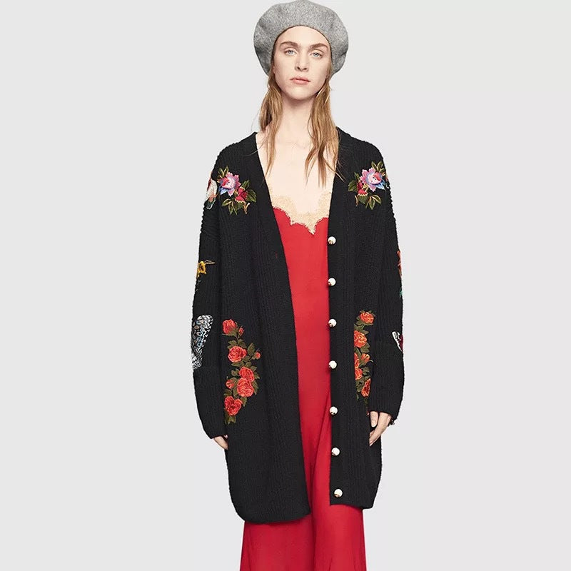 Damen Strickjacke mit floralem Design und hochwertigen Knopfdetails Drune