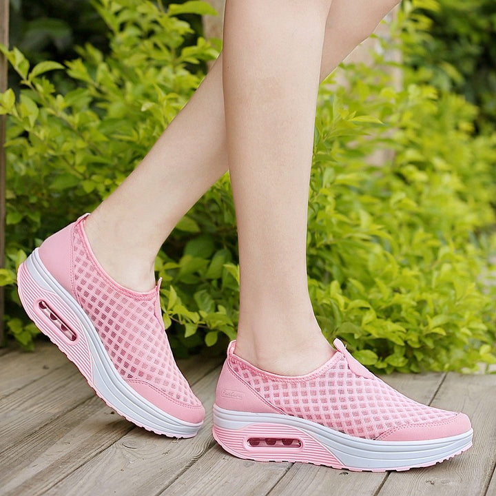 Damen nan komfortabler Schlupf-Keil-Sneaker mit luftgefedertem Plateau und atmungsaktivem Wabenmesh Drune