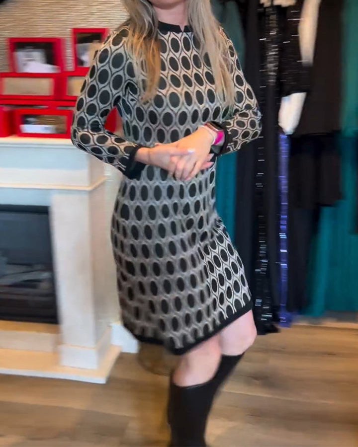 Drune | Polka Dot Print und Knielang