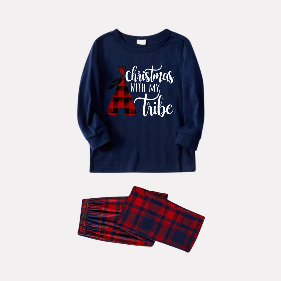 Drune | Weihnachtsröhre und Buchstabendruck Blau Langarmoberteil mit Rot & Blau Karo Familienset Pyjamas