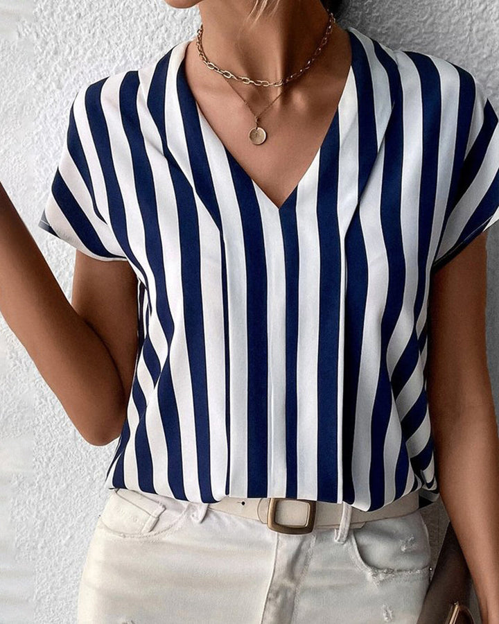 Drune | Sommerbluse In Einem Gestreiften Look