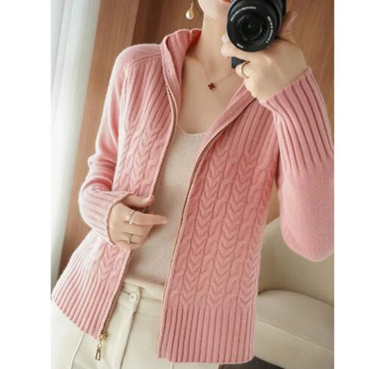 Drune | Gestrickte Jacke Damen Mit Reißverschluss Und Kabelstrickdetails
