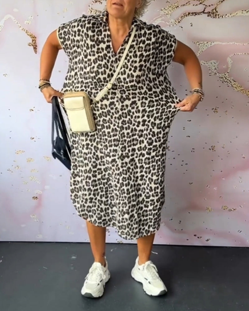 Drune | Kurzärmliges Kleid mit Leopardenmuster und V-Ausschnitt