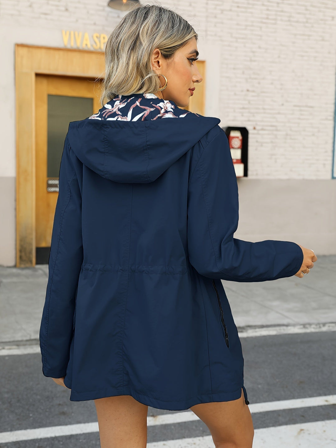 Drune | Sommerjacke mit Kapuze und floralem Druck