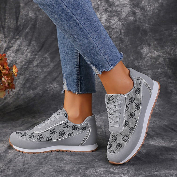 Drune | Bequeme Flache Schuhe mit Blumenduschen