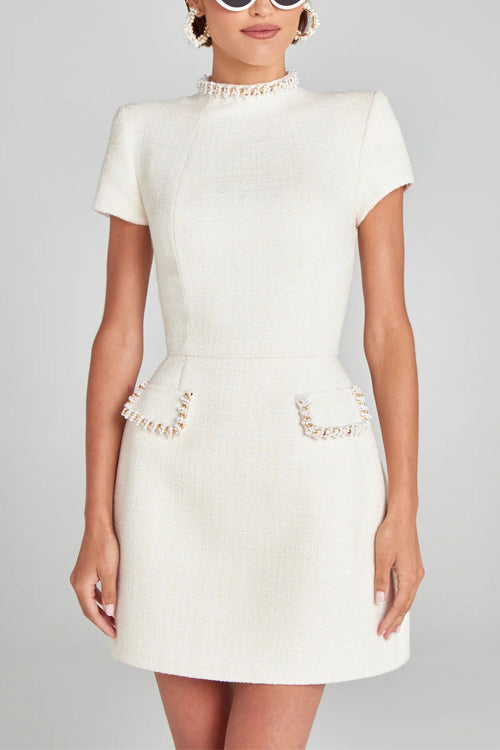 Drune | Rosiedress Mockneck Perlenbesatz Tailliertes Tweed Mini-Kleid