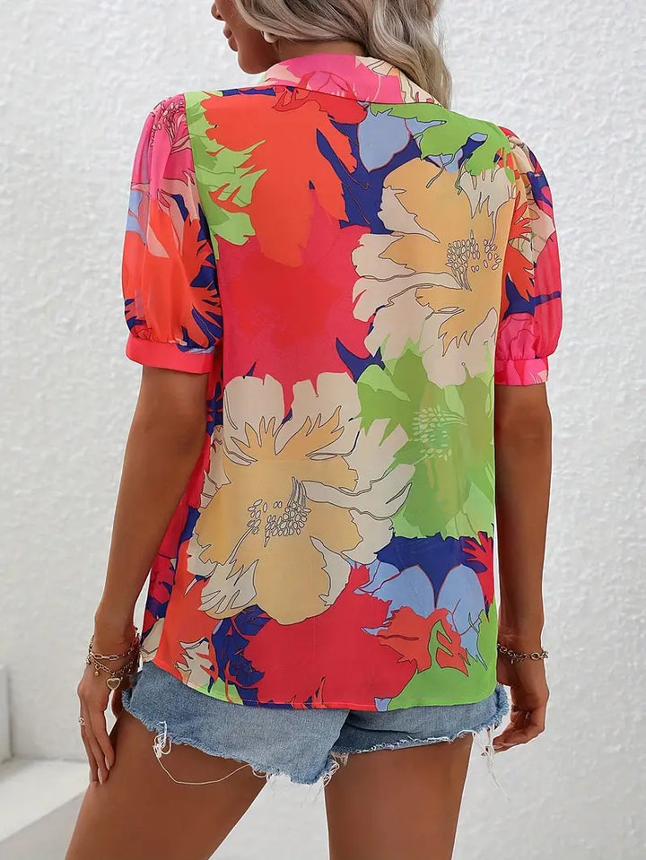 Drune | Bluse mit Blühenden Blumen und Blumenmuster Sowie Knopfverschluss