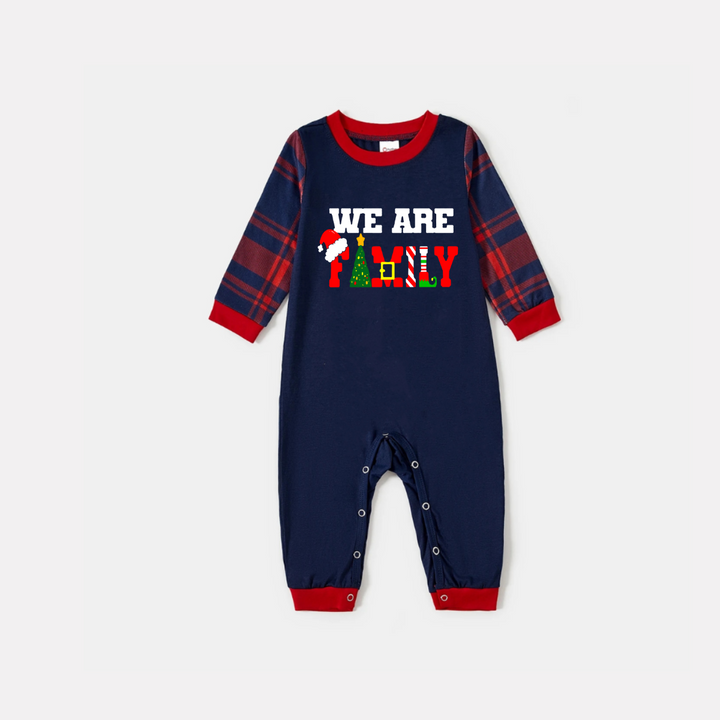 Drune | Weihnachten "Wir sind Familie" Textdruck Blau Langarmoberteil mit Rot- und Blau-karierter Familie passende Pyjamas