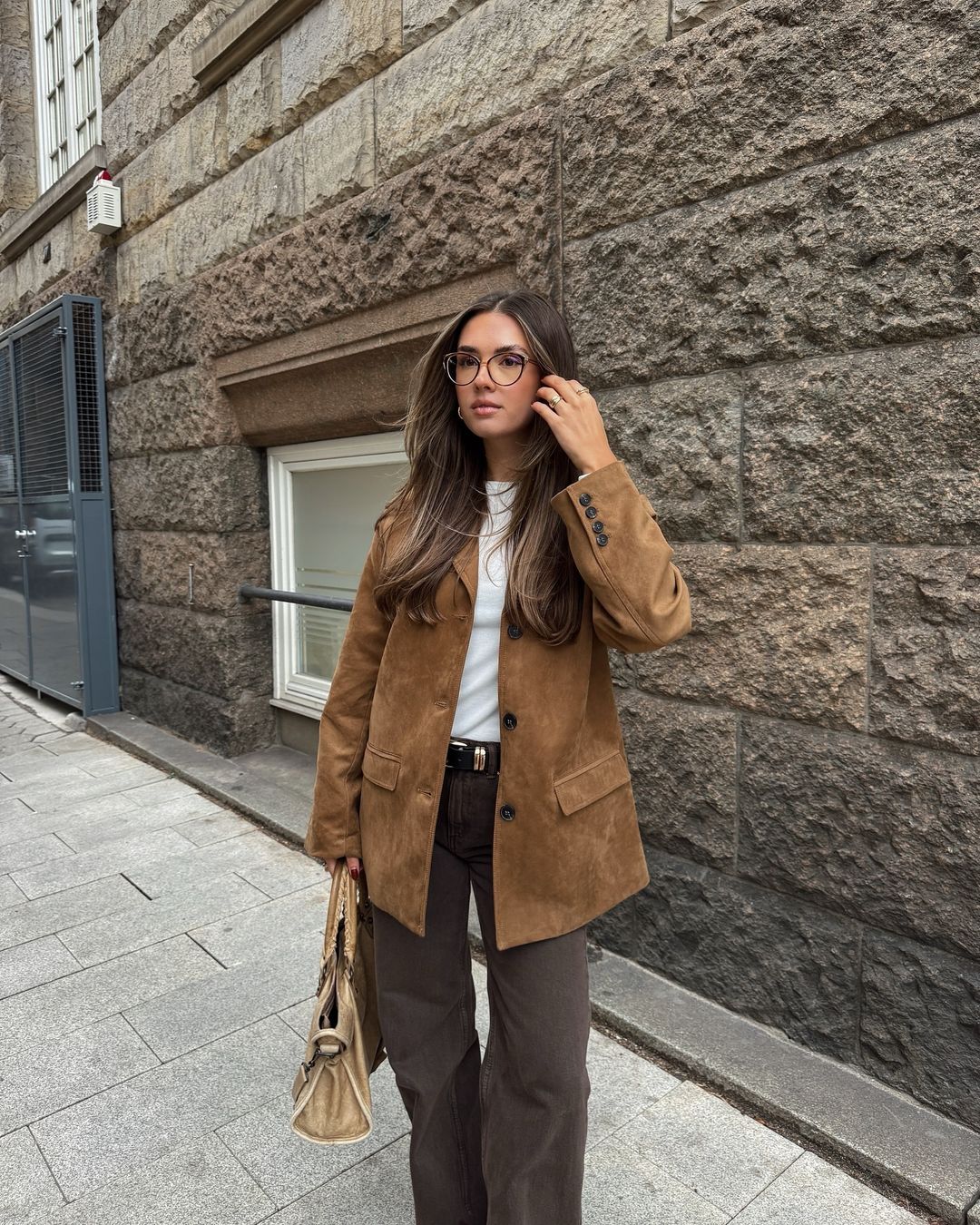 Drune | Blazer - camel Farbe Damenjacke mit stilvollem Schnitt