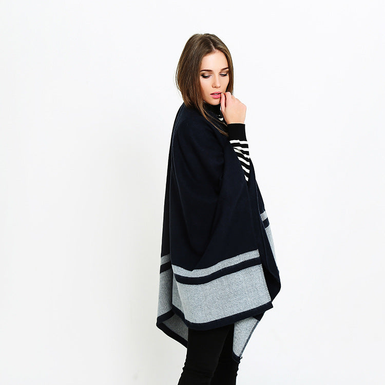Damen Oversize-Ruana im kastigen Cape‑Schnitt mit kontrastierender Bordüre Drune