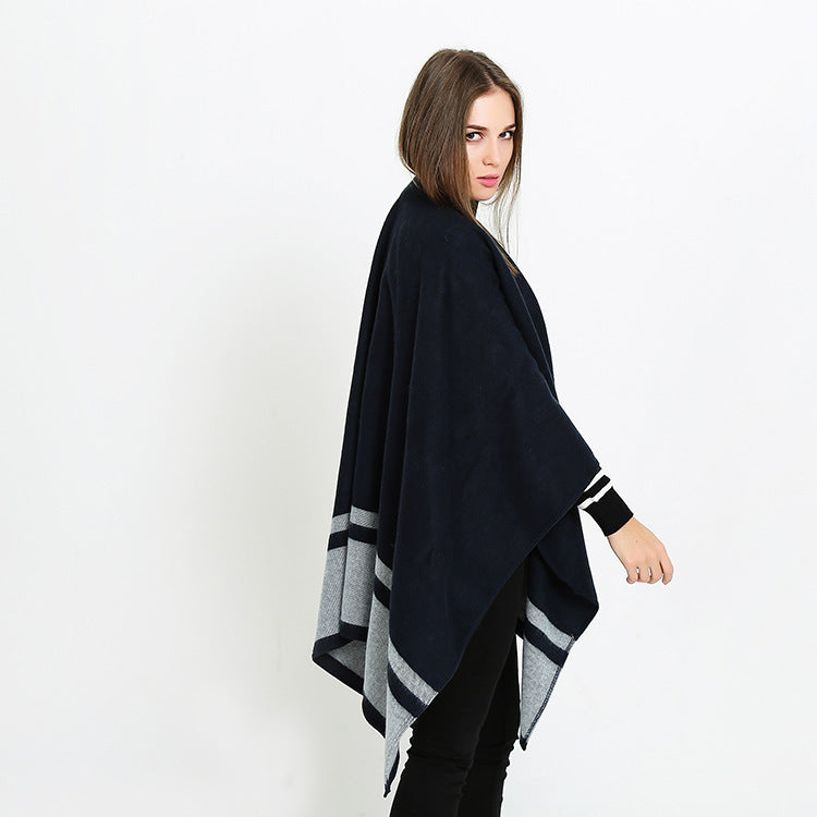 Damen Oversize-Ruana im kastigen Cape‑Schnitt mit kontrastierender Bordüre Drune