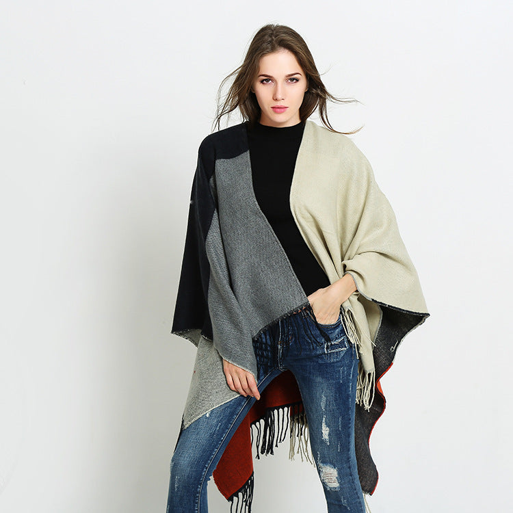 Damen Wendbarer Capeponcho im Blockstreifen-Look mit Fransen Drune