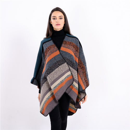 Damen Gewobene Oversize-Ruana mit diagonalem Blockstreifen und Kettelkante Drune
