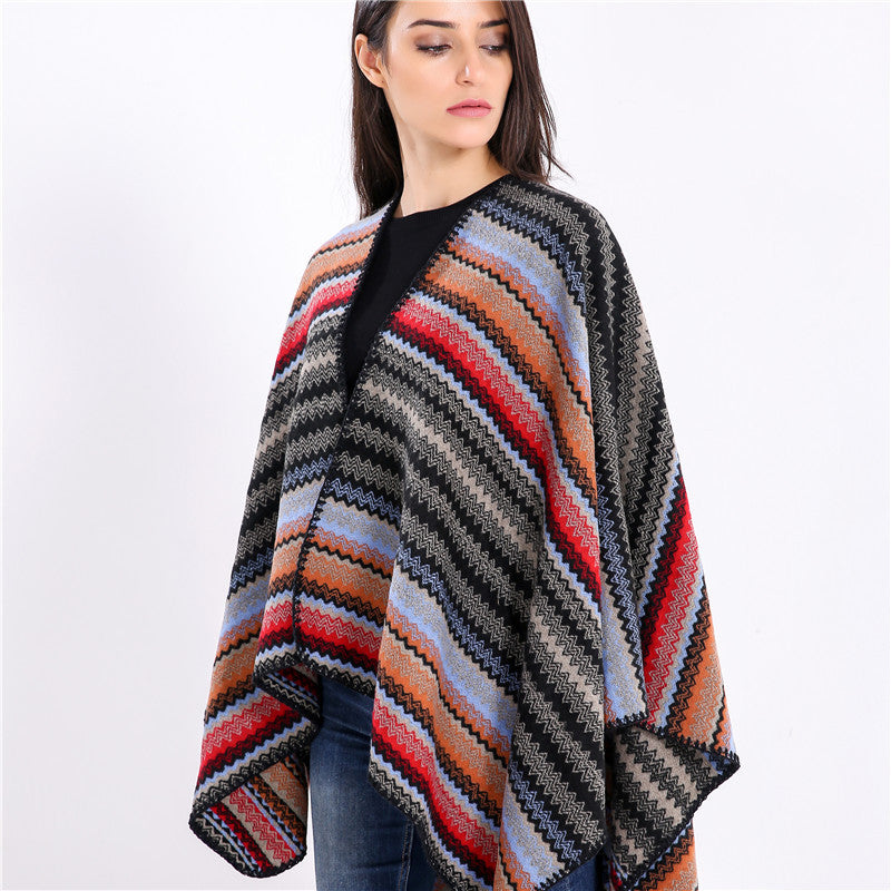 Damen Oversize-Strickruana im Jacquard‑Zickzack mit gehäkelter Kante Drune