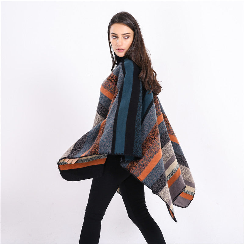 Damen Gewobene Oversize-Ruana mit diagonalem Blockstreifen und Kettelkante Drune