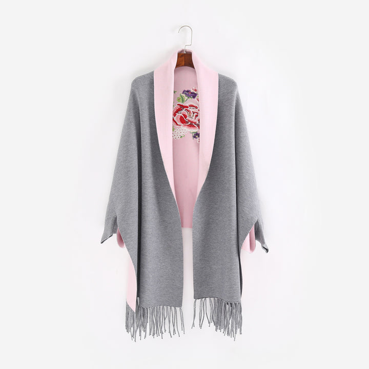 Damen Cape‑Schal mit besticktem Innenfutter und Fransensaum Drune