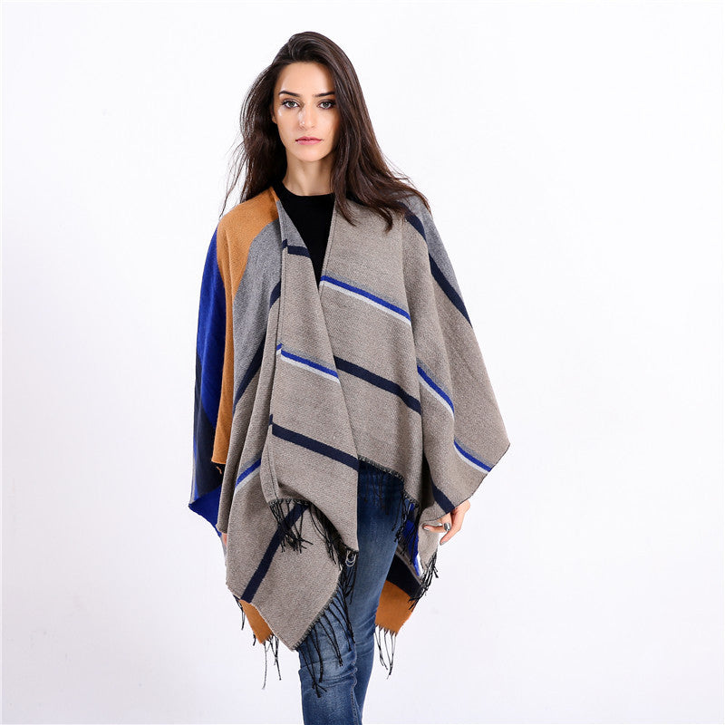 Damen Oversize-Ruana‑Überwurf aus Wollmix mit Zipfelsaum und Fransensaum Drune