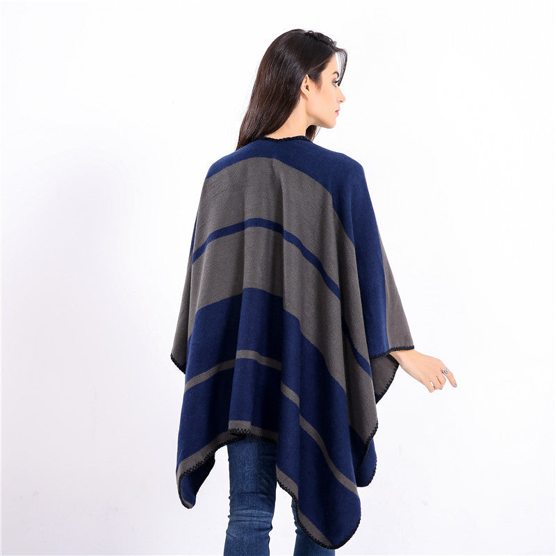 Damen Oversize-Ruana mit geometrischem Blockstreifen und Ziernaht Drune
