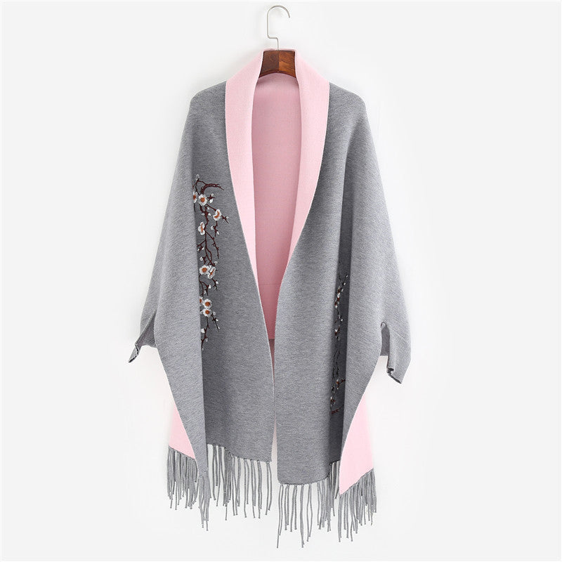 Damen Reversible Strick-Ruana mit Blumenstickerei und Fransensaum Drune