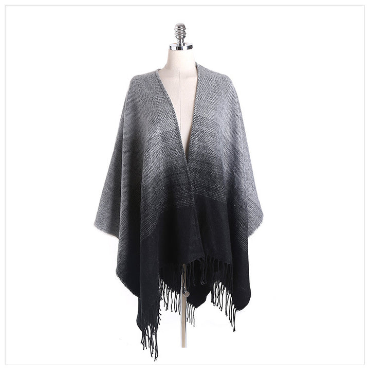 Damen Oversize-Poncho im Verlaufsstrick mit Fransen und offener Front Drune